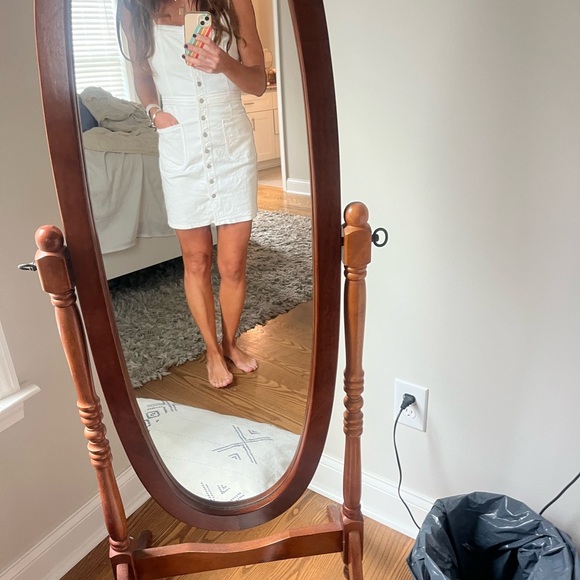 Express Classic White Jeans - Picture 1 of 3